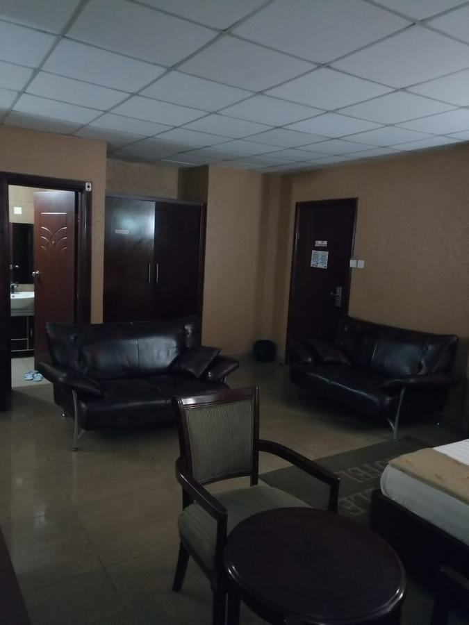 Crocodile Hotels And Restaurant Limited Кадуна Экстерьер фото